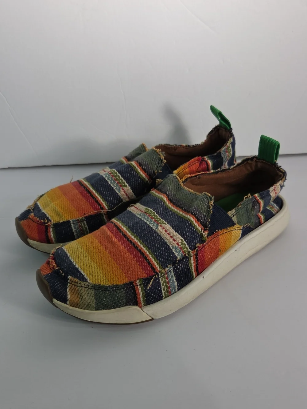 Sanuk Slip-On Canvas Shoes in Multicolor Stripe Size 9 Mens